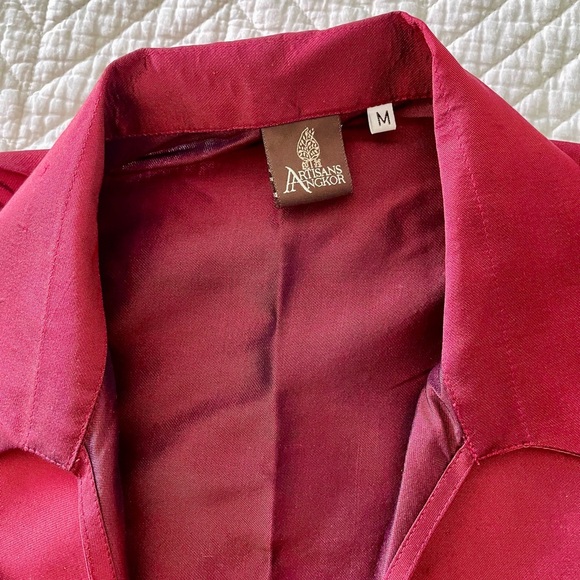 Red 100% Silk Sleeveless Wrap Top – Size Medium – Contemporary Chic - Picture 2 of 3